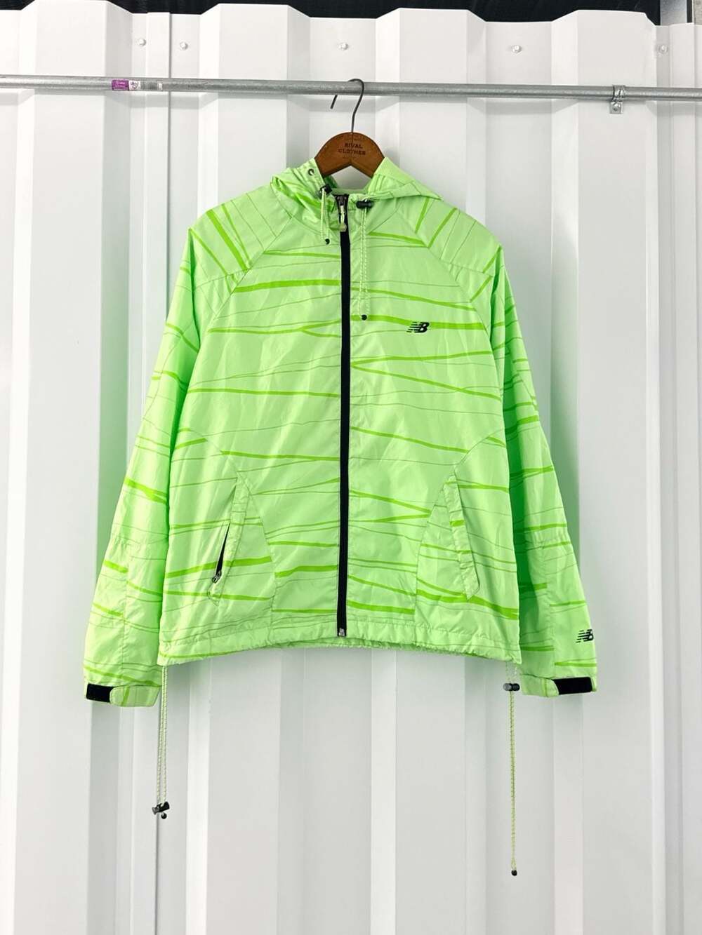 New Balance Womens L Windbreaker Jacket Lime Neon Green Striped Hooded Full Zip⁠